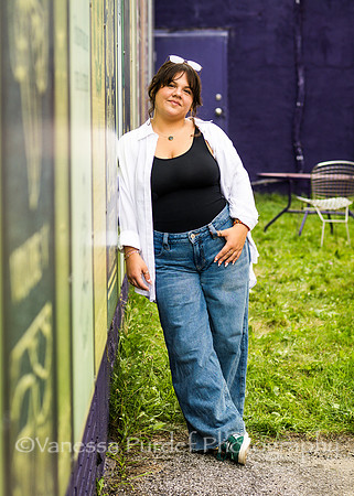 Nora 54-1094306.jpg