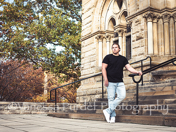 Christian 12 -()